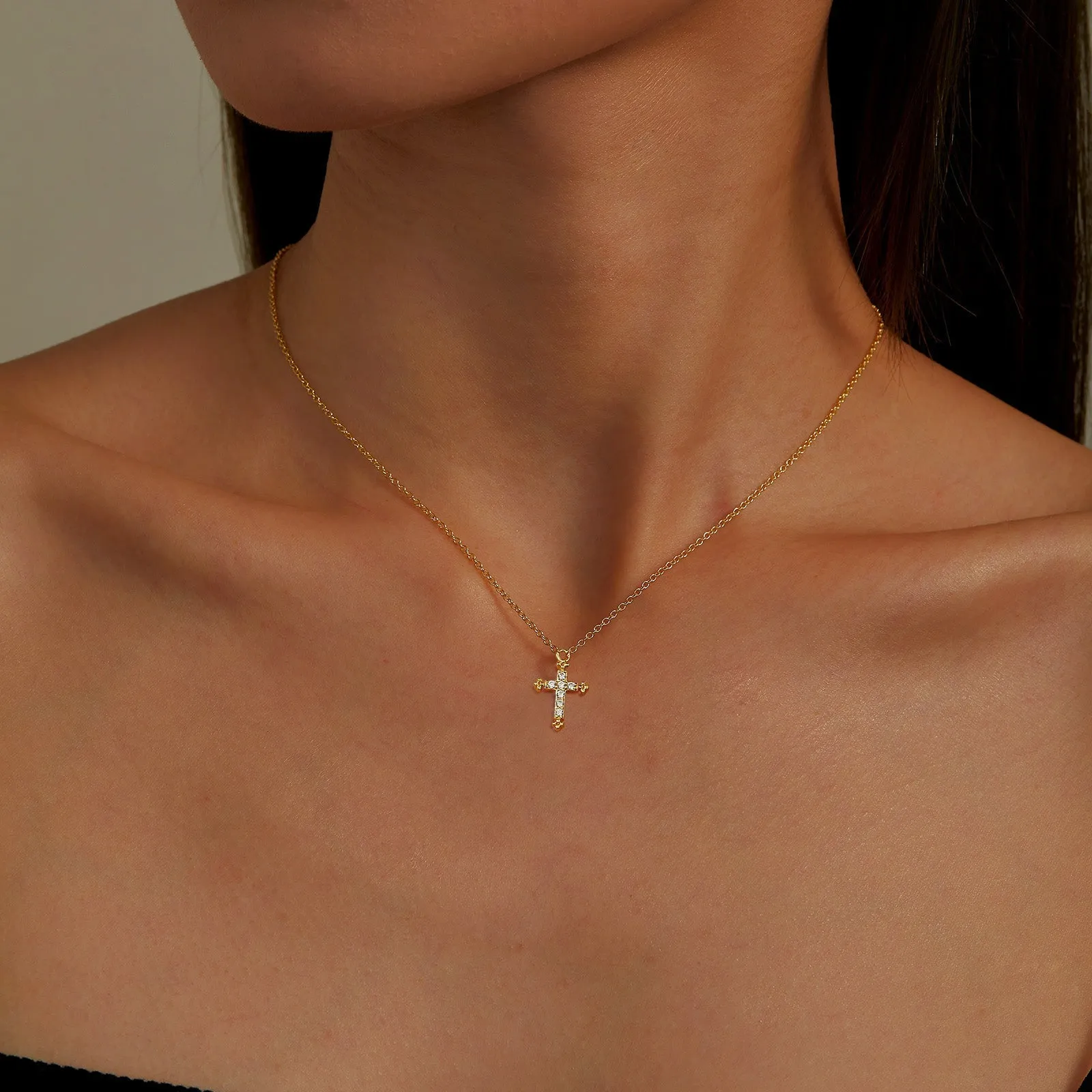 0.07 CTW Cross Necklace 9N023CLG18