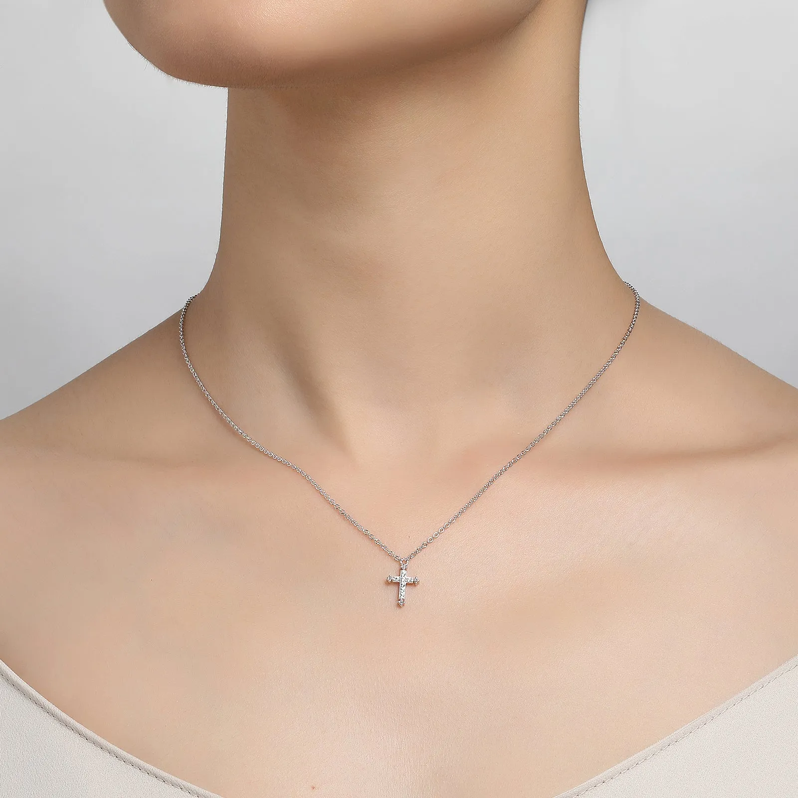 0.07 CTW Cross Necklace 9N023CLP18