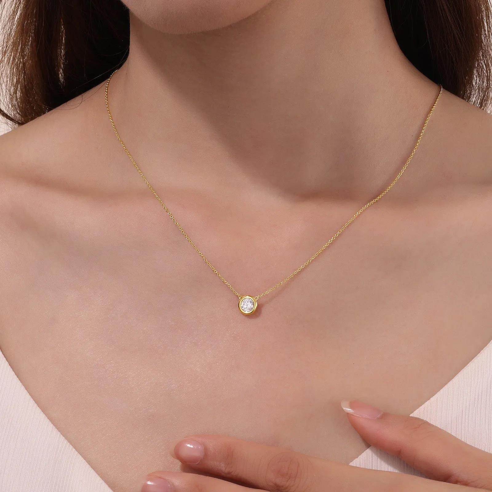 0.6 CTW Bezel-set Solitaire Necklace N0292CLG16