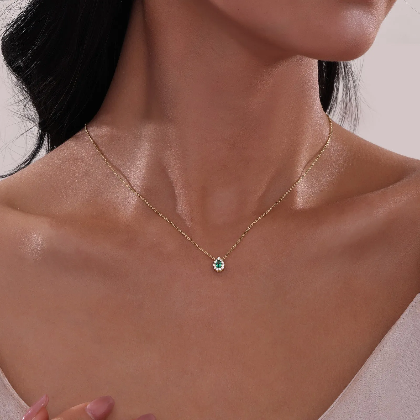 0.61 CTW Pear-shaped Halo Necklace N0325CSP18