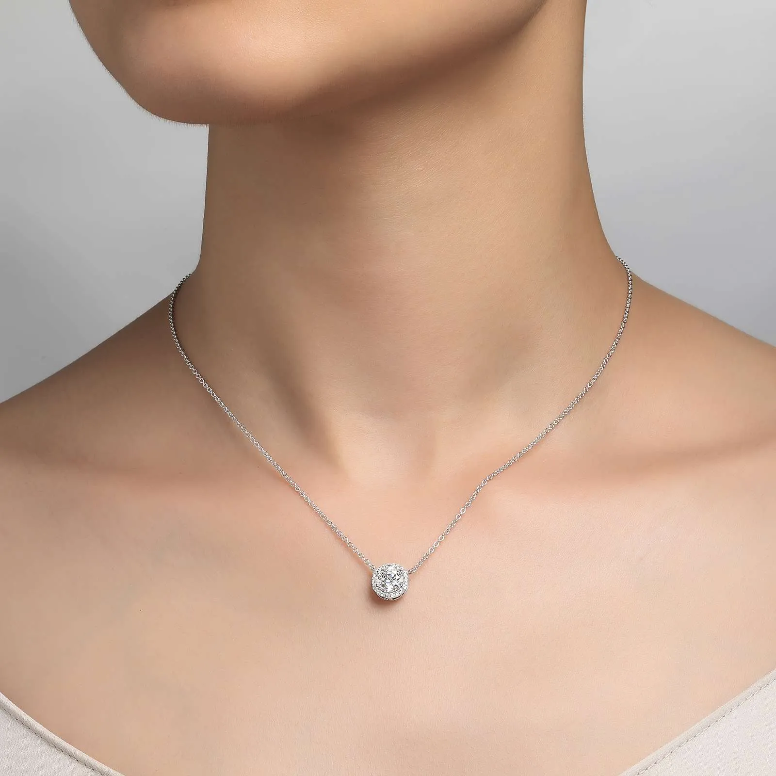 1.23 CTW Halo Necklace N0038CLP18