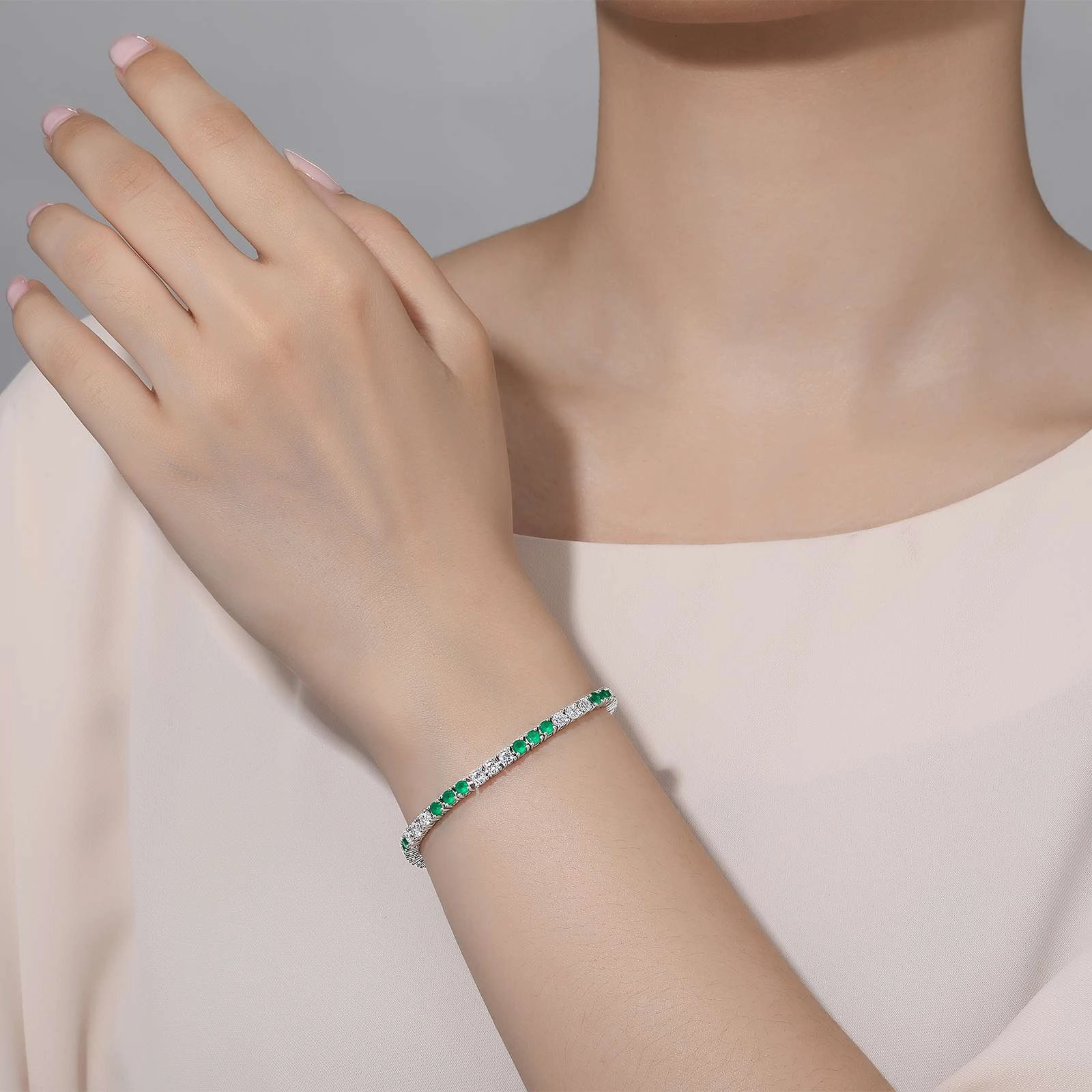 5.50 CTW Classic Tennis Bracelet B2001CLG70