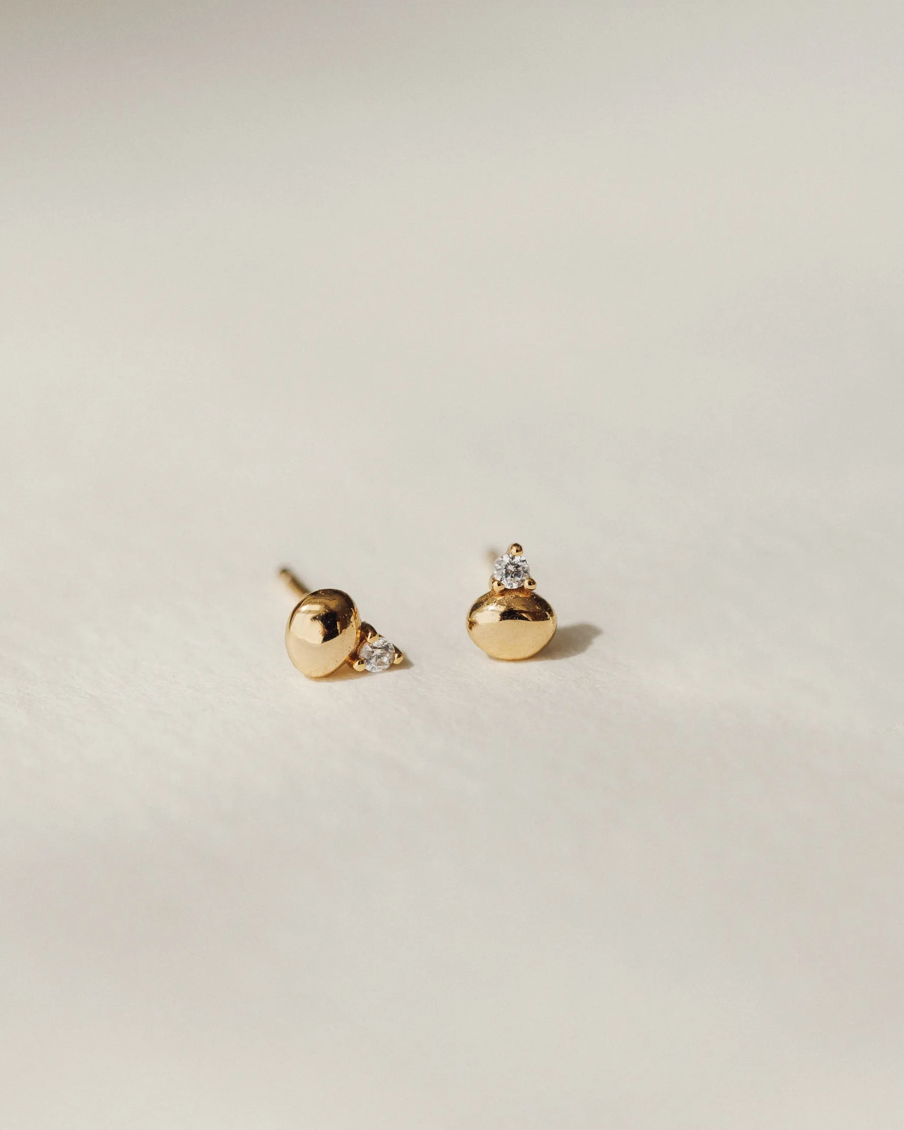 Gleaming Pebble Studs