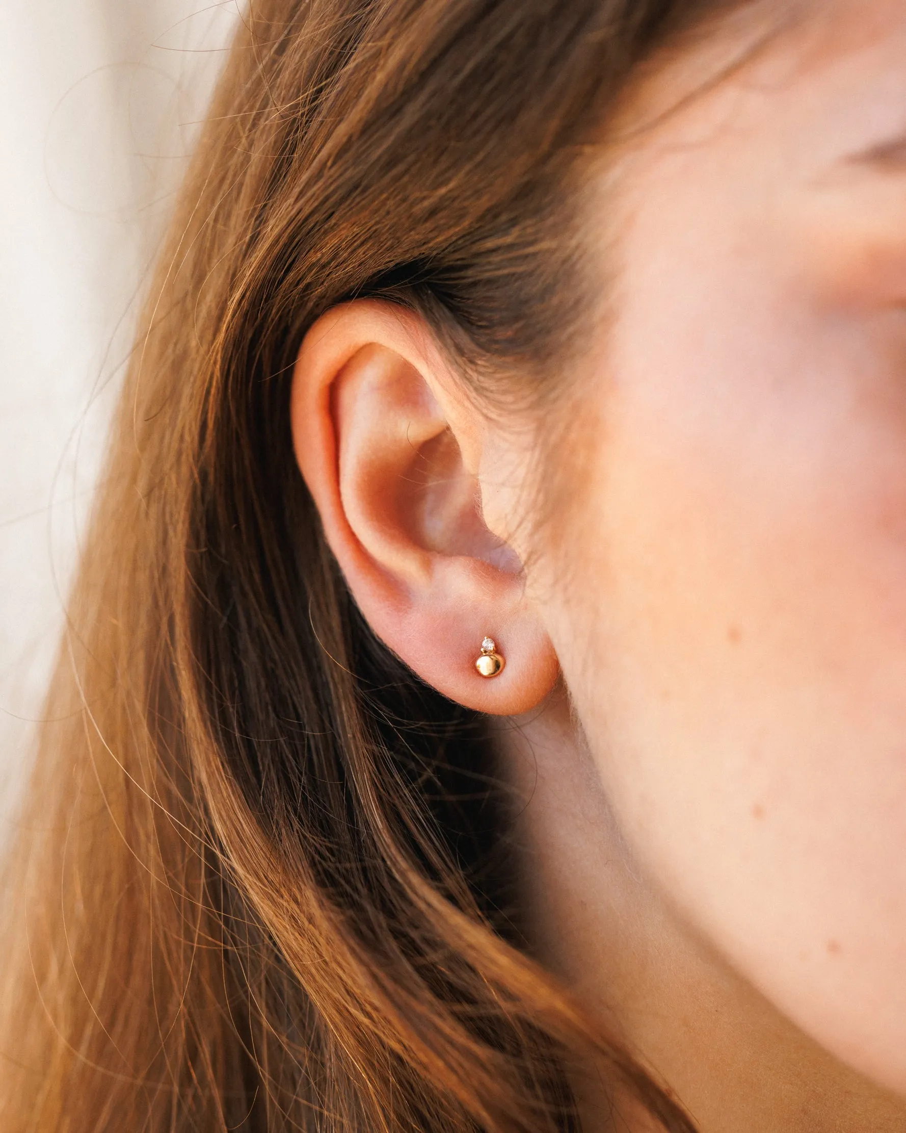 Gleaming Pebble Studs