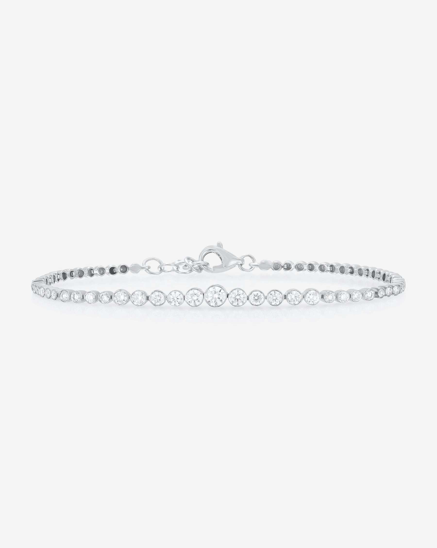 Graduated Bezel Diamond Tennis Bracelet