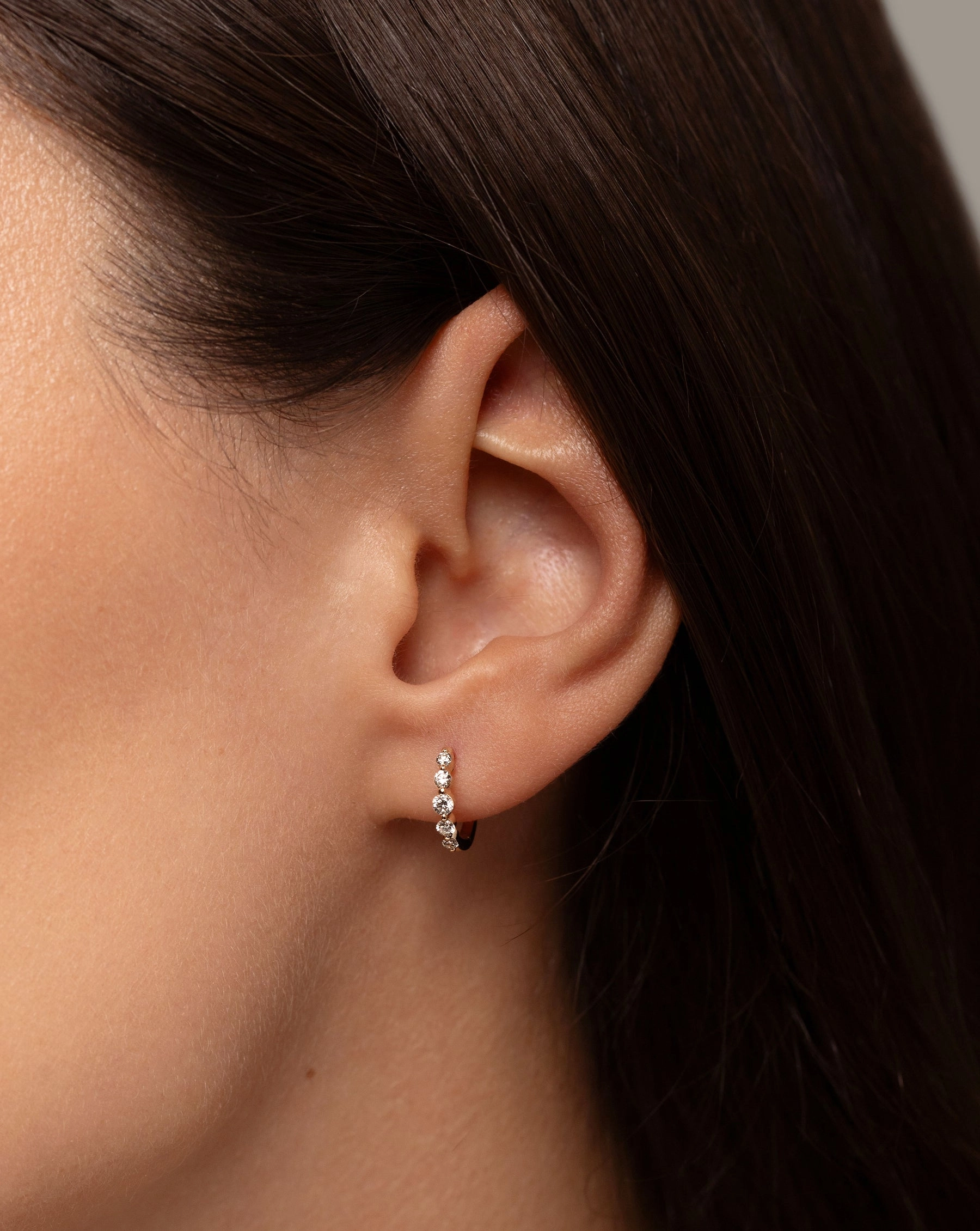 Graduated Single Prong Diamond Huggies
