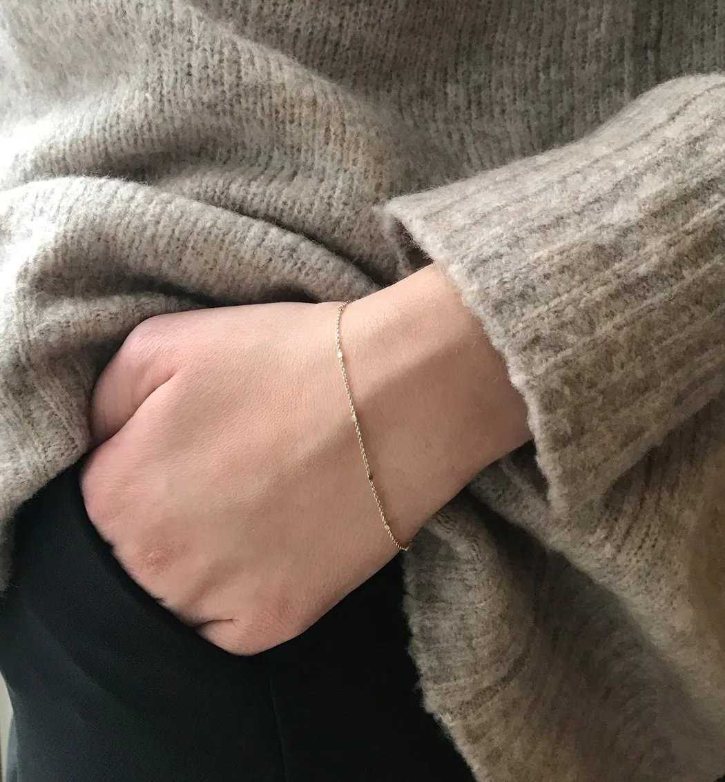 Oli Dainty Bead Bracelet