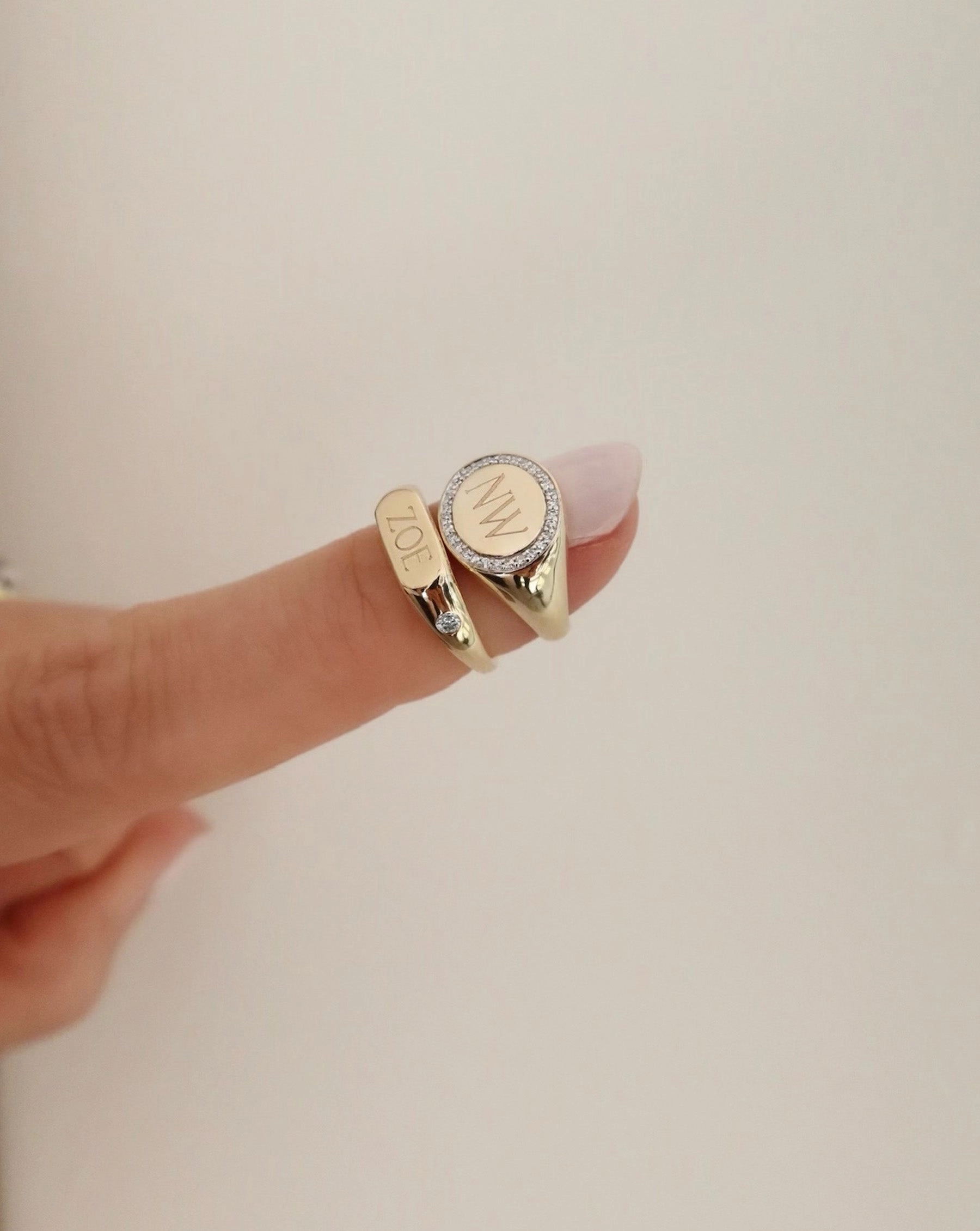 Pav Diamond Border Signet Ring