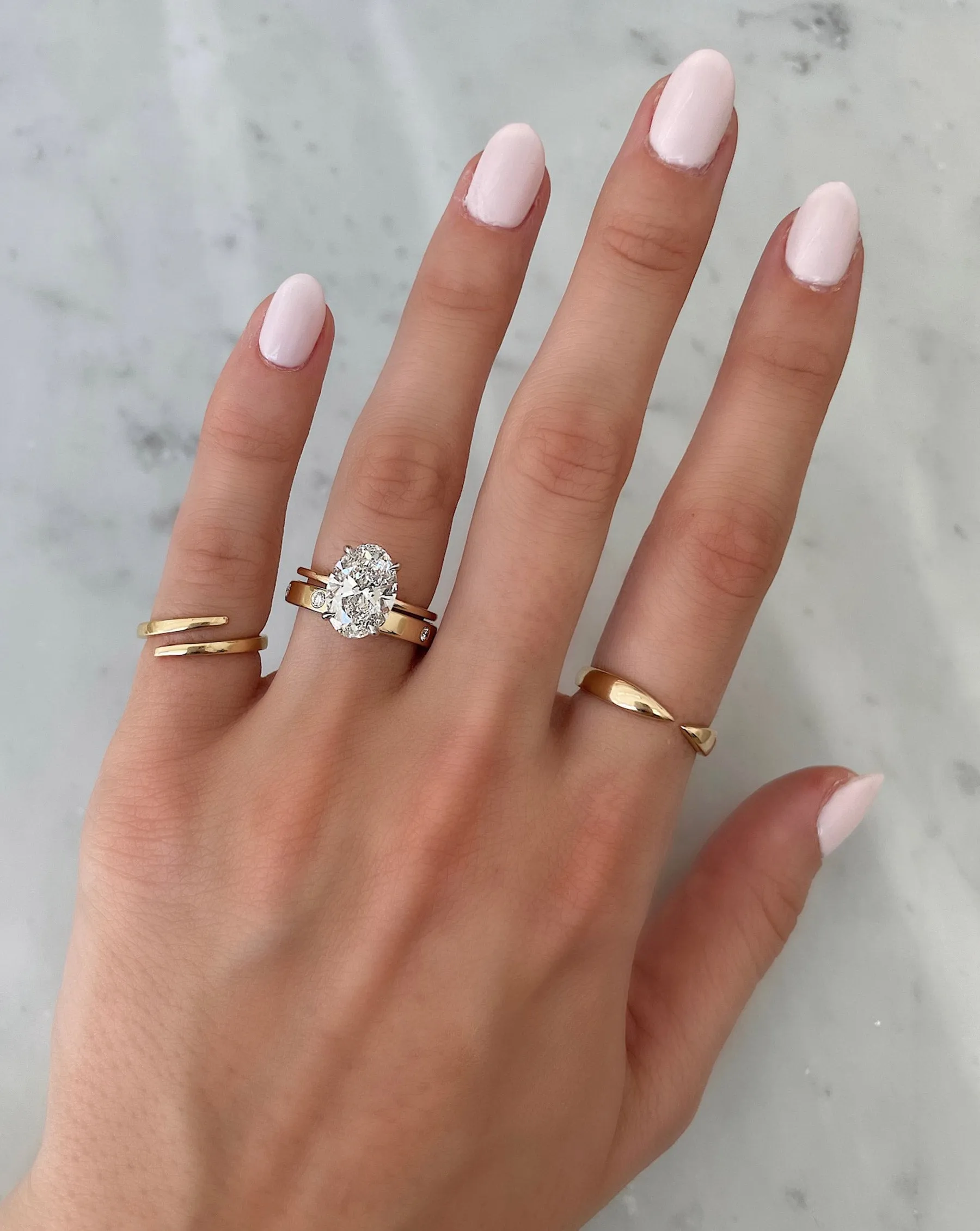 Round Luxe Inlay Eternity Band