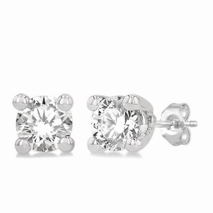 Round Shape Diamond Stud Earrings