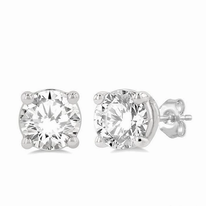 Round Shape Diamond Stud Earrings