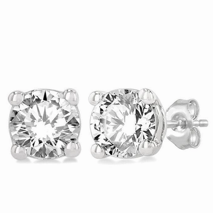 Round Shape Diamond Stud Earrings