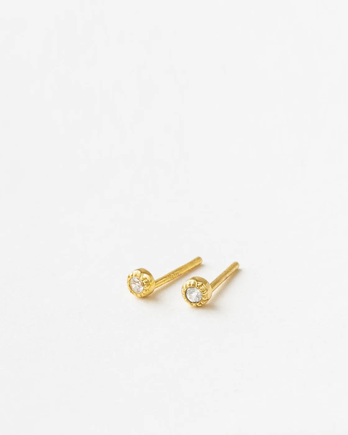 Soire White Sapphire Studs