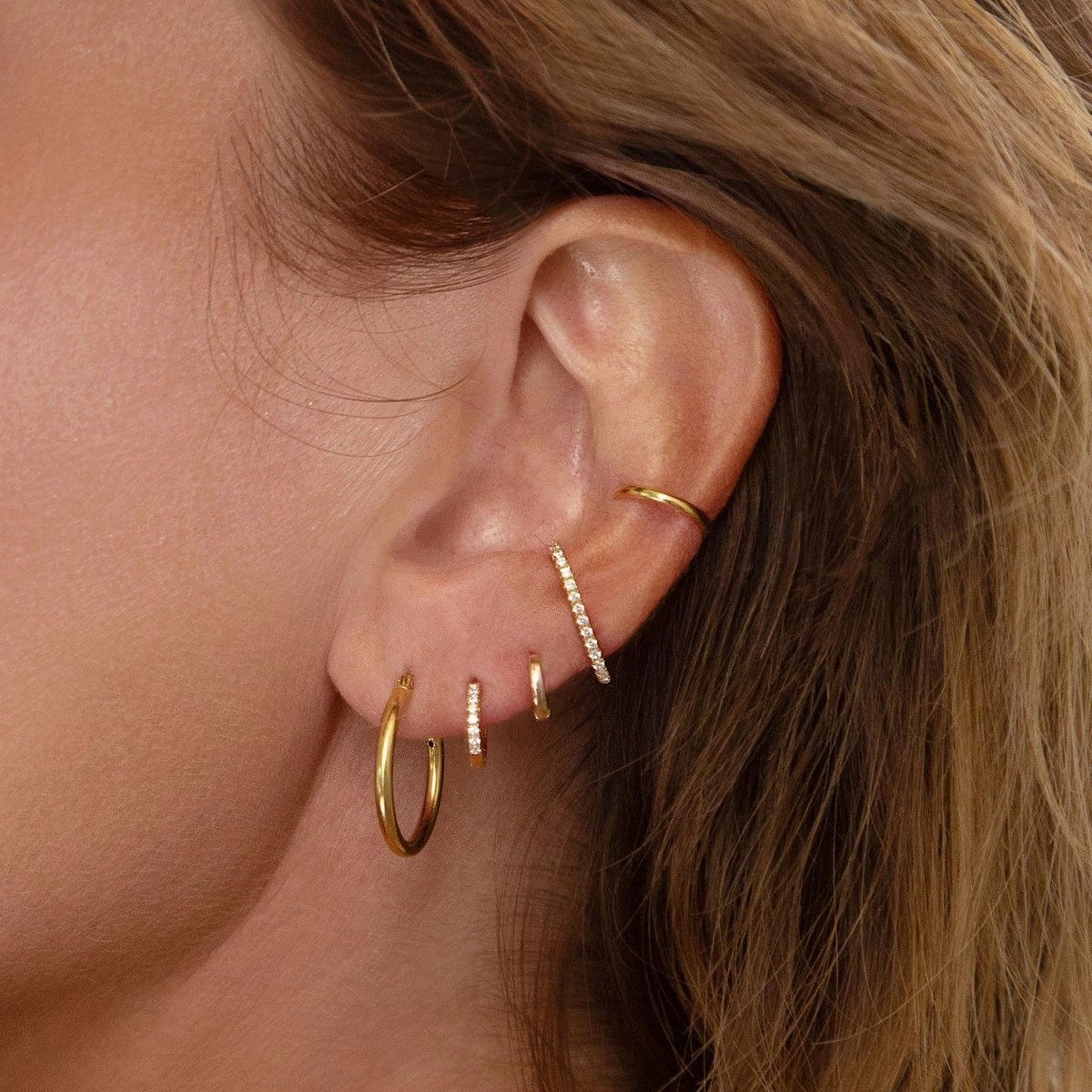 Thin Pav Huggie Hoops