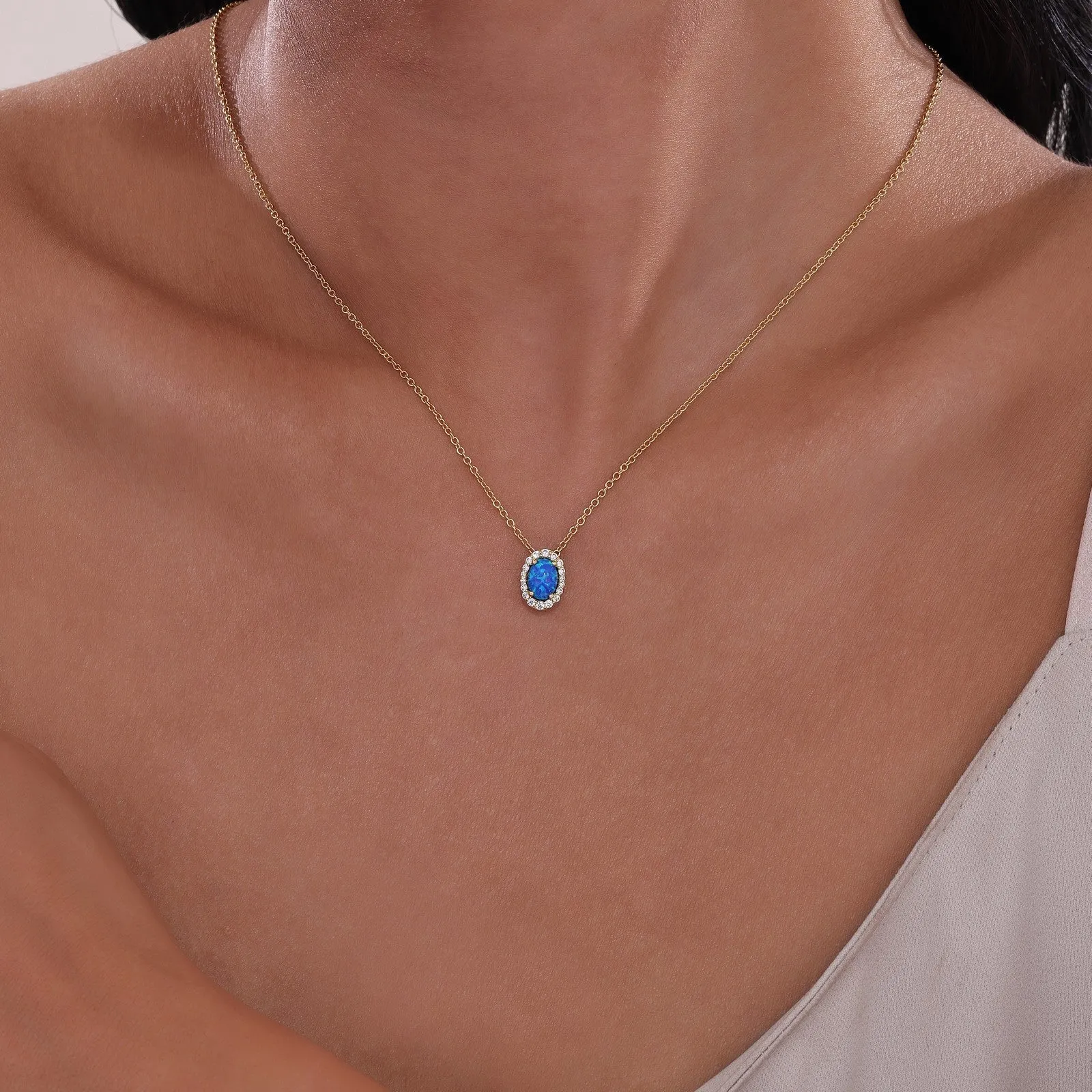 Vintage Inspired Halo Necklace P0204OPG18